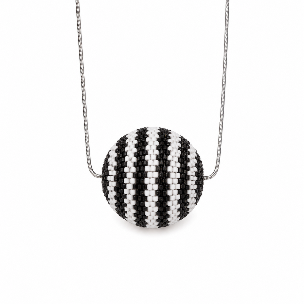 Banded Beaded Orb (NEC11146)