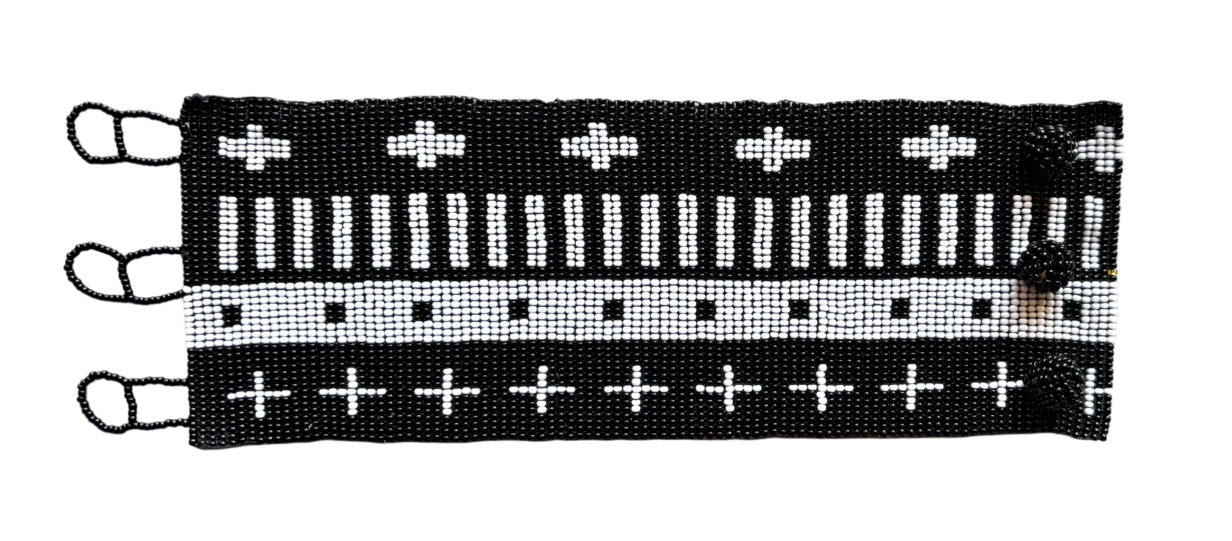 Iziphambano Cuff Isongo